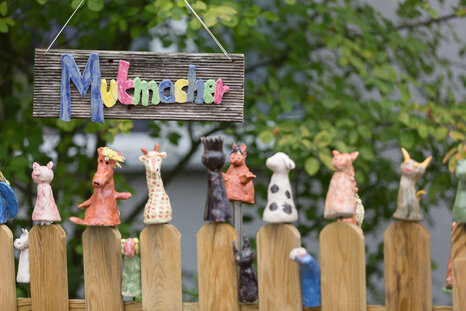 Die Mutmacher wurden von Kindern getöpfert